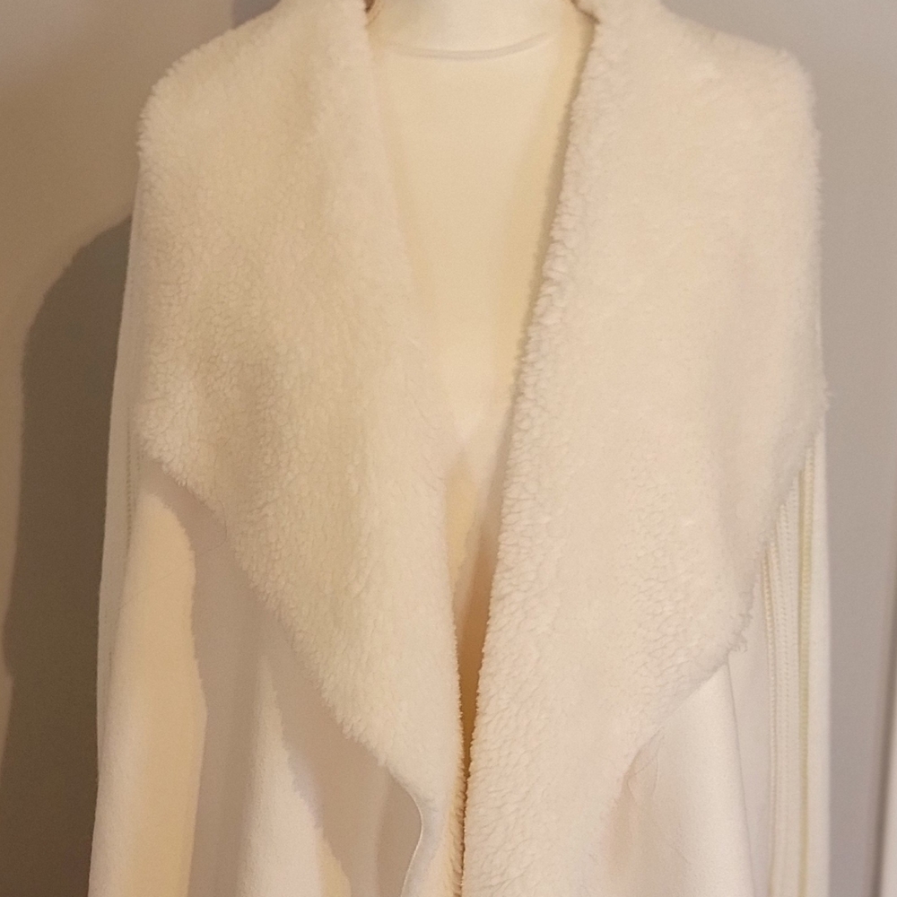 Elegant Cream Women's Fleece Cardigan